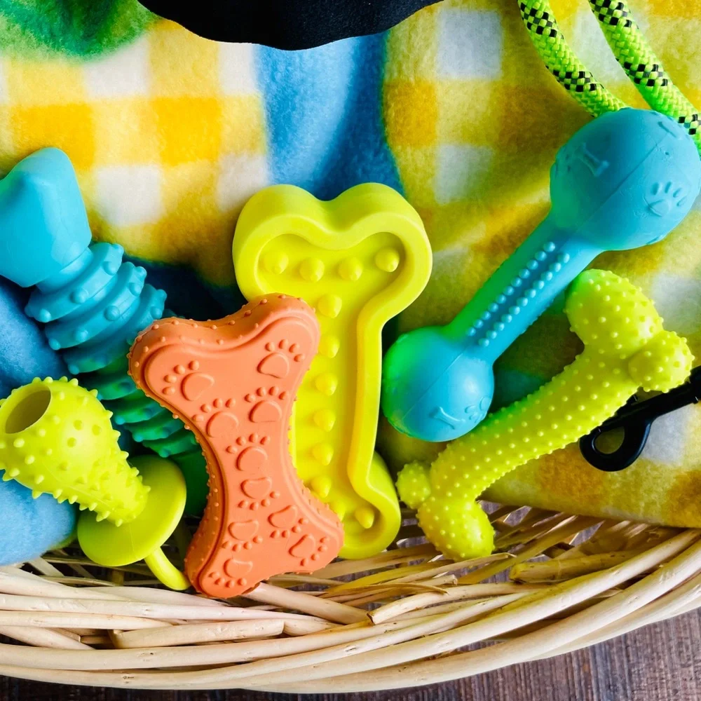 Brand new 🐾🦴 Colorful Puppy & Small & Medium Sized Dog Chew Toys 🐩🐕‍🦺  4 Pack 💓